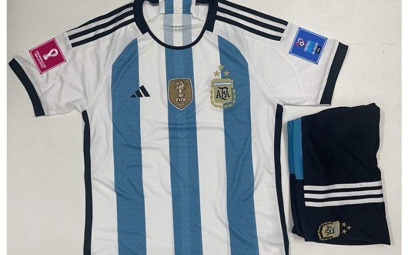 Mẫu áo tuyển Argentina
