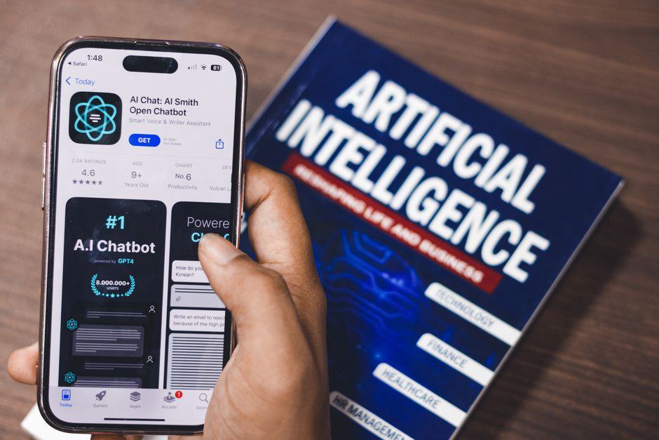 Khi nào nên dùng chatbot AI cho website game, phần mềm hoặc cộng đồng tải xuống